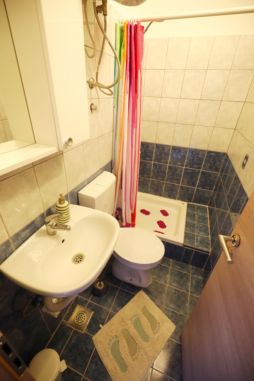 Lanterna bathroom